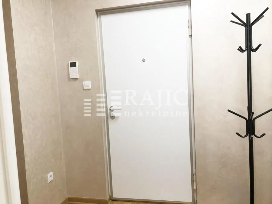 Sale, three bedroom apartment, 82m², Južni Bulevar, Vračar Sve Podlokacije