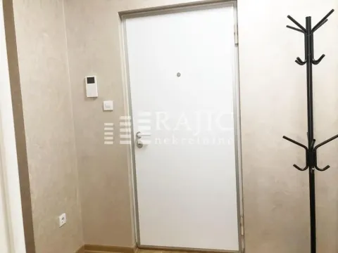 Sale, three bedroom apartment, 82m², Južni Bulevar, Vračar Sve Podlokacije - image 11