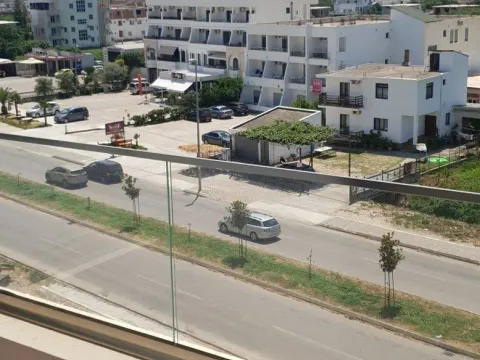 Rent, one bedroom apartment, 50m², Ulcinj, Crna Gora - image 5