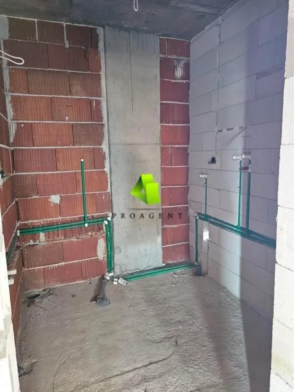 Prodaja, trosoban stan, 88m², Medijana, Niš