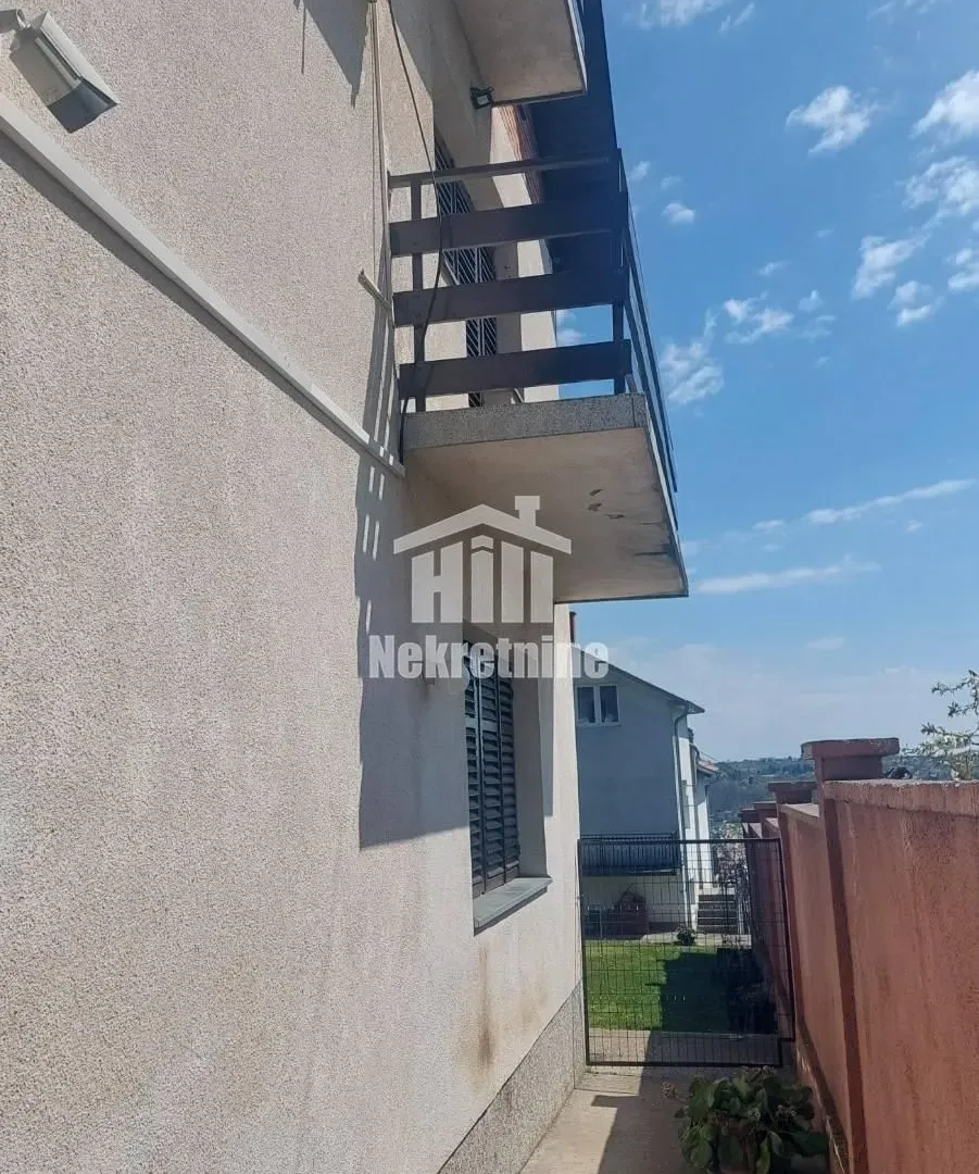 Sale, house, 250m², Voždovac Sve Podlokacije, Beograd