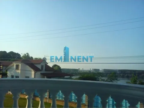 Kuća in Zemun Gornji Grad