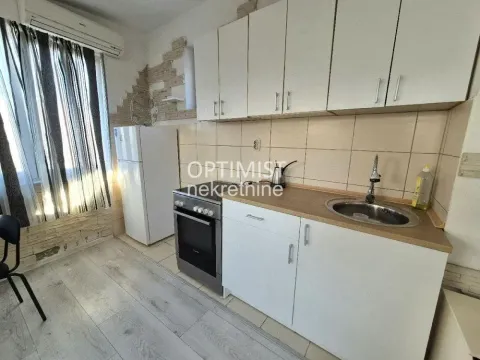 Izdavanje, dvosoban stan, 50m², Đeram Pijaca, Beograd - image 4