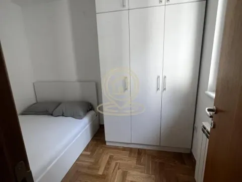 Rent, two bedroom apartment, 37m², Vračar Sve Podlokacije, Beograd - image 4