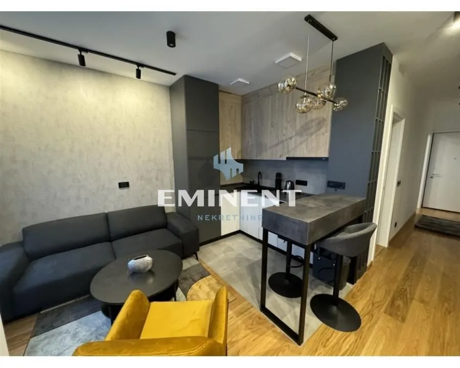 Izdavanje, stan, 37m², Kalenić Pijaca, Vračar Sve Podlokacije