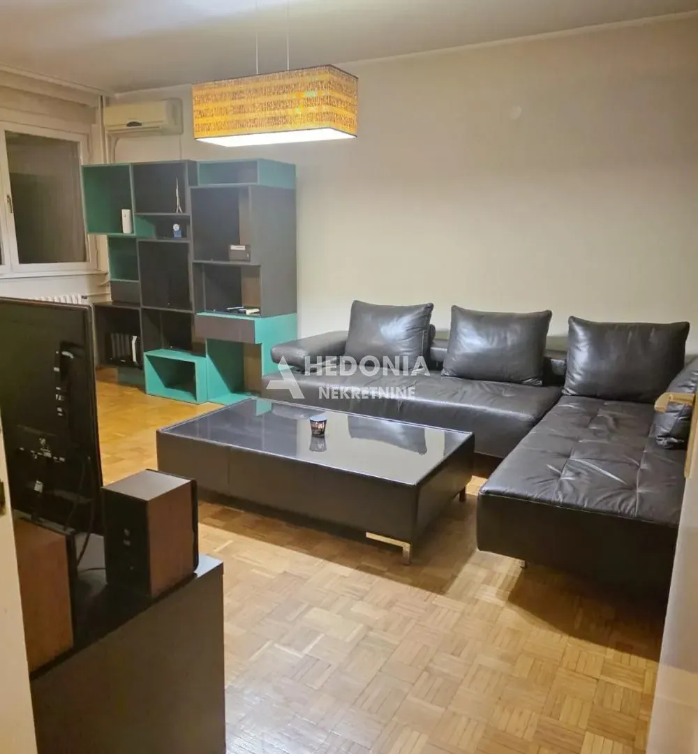 Prodaja, dvosoban stan, 70m², Čukarička Padina, Beograd