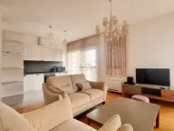 Izdavanje, trosoban stan, 103m², Budva, Crna Gora - image 1