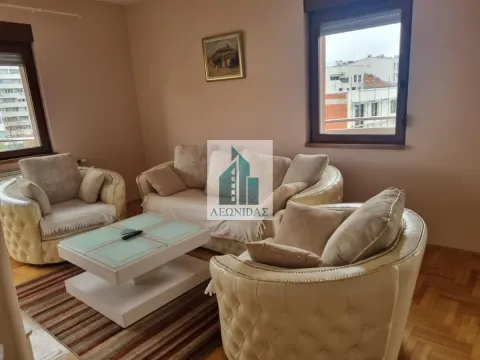 Stan in Crveni Pevac