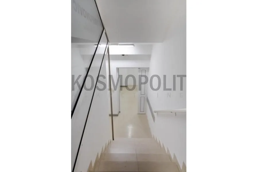 Sale, office space, 149m², Slavujev Venac, Zvezdara Sve Podlokacije