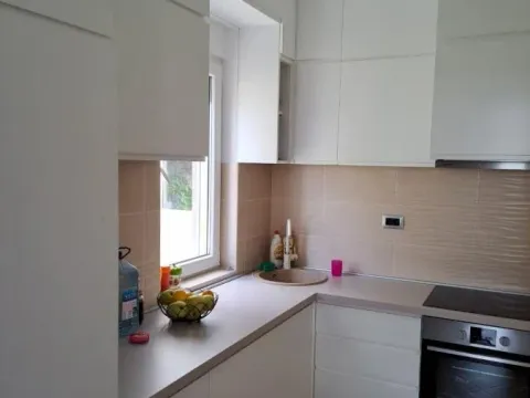 Izdavanje, stan, 51m², Centar, Tivat - image 10