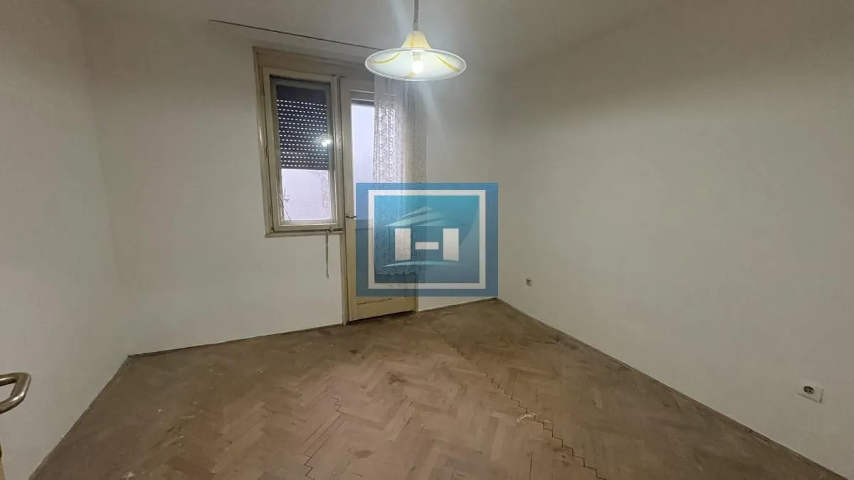 Prodaja, dvosoban stan, 50m², Vašarište, Jagodina