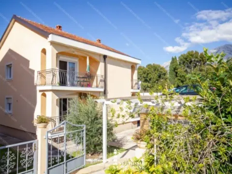 Prodaja, kuća, 187m², Igalo, Herceg Novi