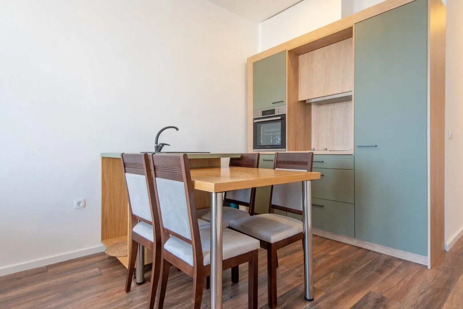 Sale, one bedroom apartment, 55m², Skočiđevojka, Budva
