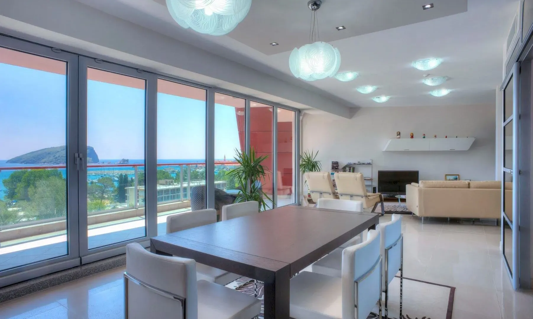 Prodaja, trosoban stan, 195m², Budva, Crna Gora