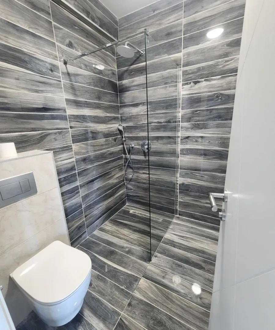 Izdavanje, jednosoban stan, 70m², Centar, Tivat