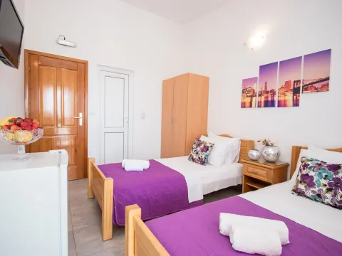 Daily-rent, studio apartment, 13m², Centar, Bar - image 5