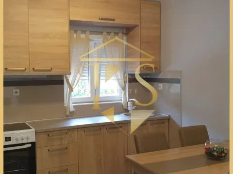 Rent, two bedroom apartment, 52m², Centar, Tivat - image 2