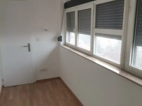 Prodaja, jednosoban stan, 32m², Zemun Sve Podlokacije, Beograd - image 5