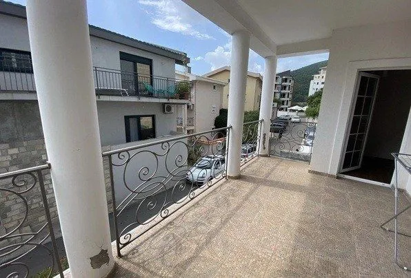 Sale, house, 300m², Lazi, Budva