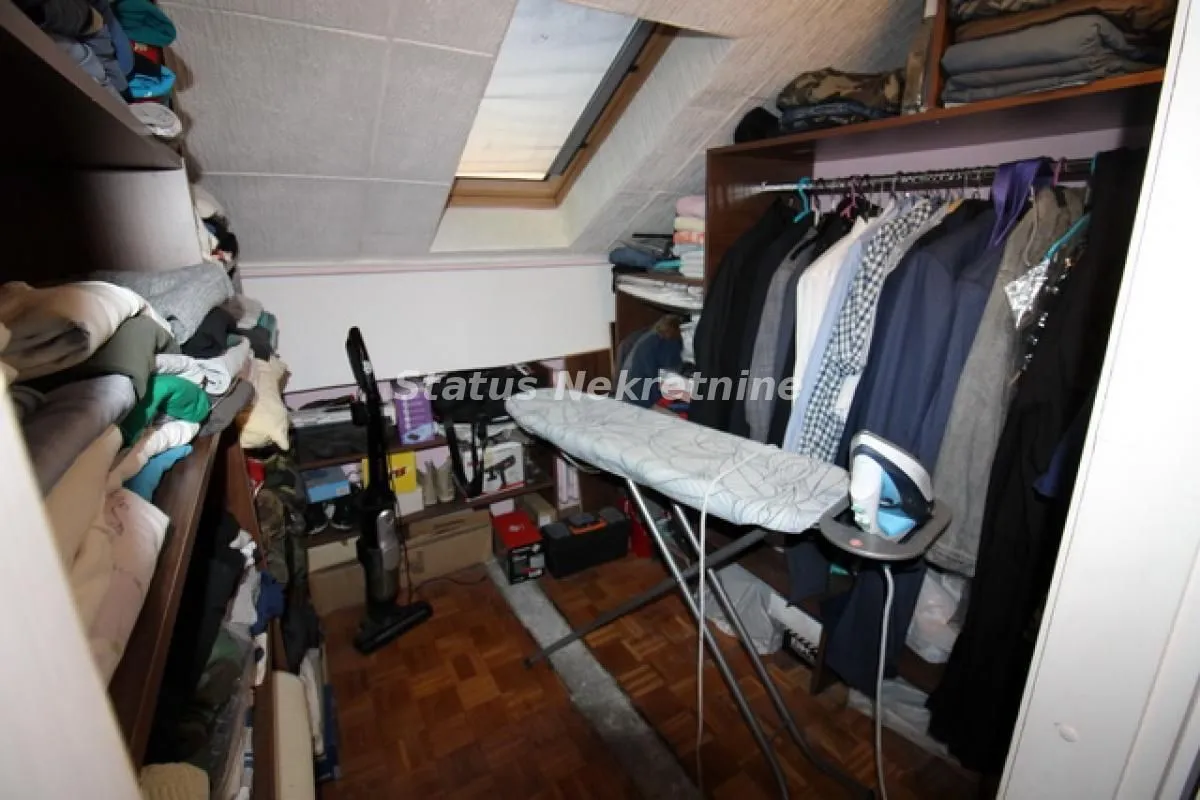 Prodaja, trosoban stan, 67m², Novo naselje, Novi Sad