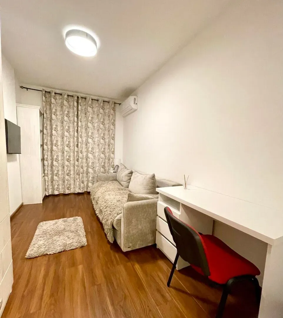 Izdavanje, dvosoban stan, 70m², Master Kvart, Podgorica