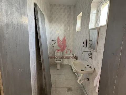 Rent, office space, 120m², Mladenovac, Beograd - image 2