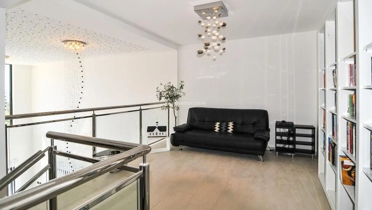 Prodaja, kuća, 390m², Mrčevac, Tivat