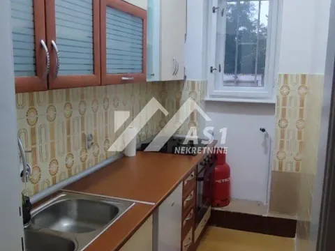 Izdavanje, trosoban stan, 72m², Bulevar Evrope, Novi Sad Sve Podlokacije - image 4