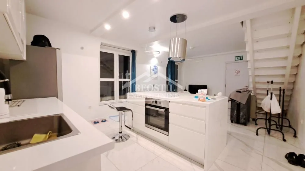 Izdavanje, četvorosoban stan, 119m², Stari Grad, Beograd