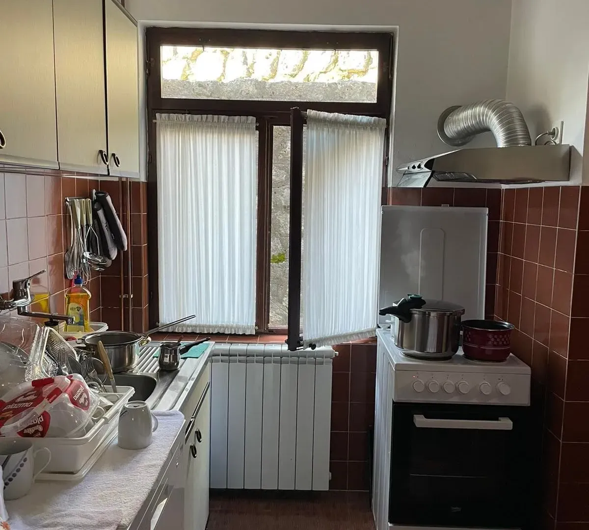 Prodaja, kuća, 300m², Škaljari, Kotor