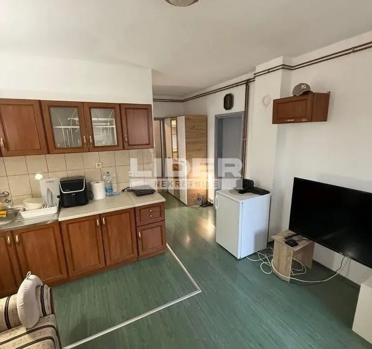 Izdavanje, kuća, 190m², Ledine, Beograd