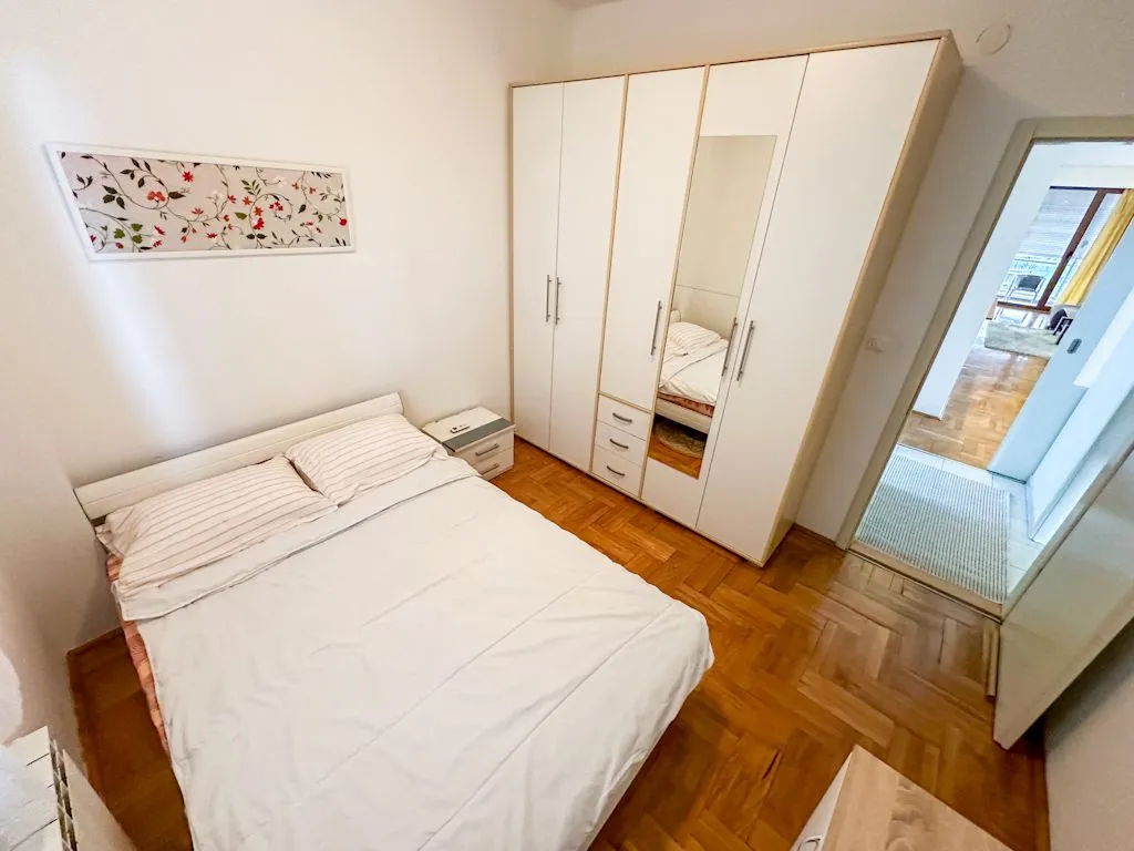 Izdavanje, dvosoban stan, 100m², Preko Morače, Podgorica