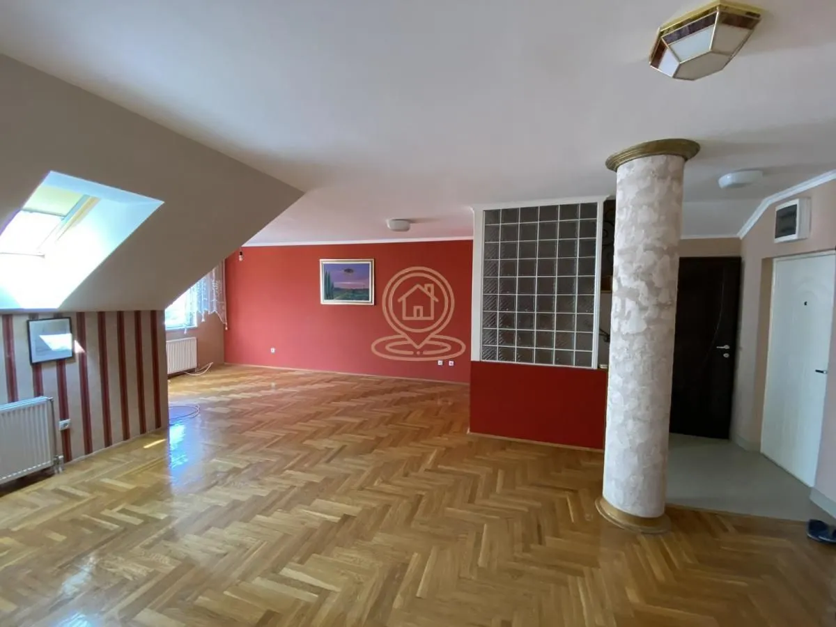 Prodaja, trosoban stan, 100m², Sajmište, Novi Sad