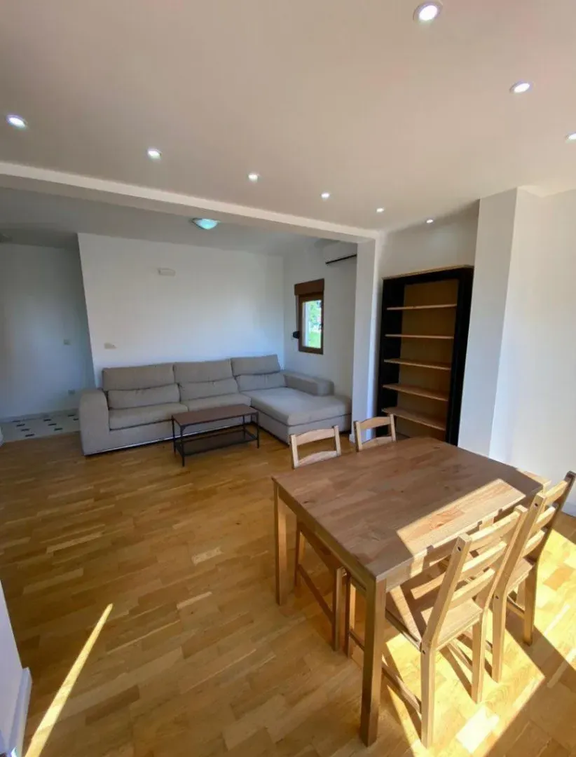 Prodaja, jednosoban stan, 64m², Podmaine, Budva