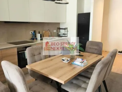 Izdavanje, trosoban stan, 87m², Savski Venac, Beograd - image 12