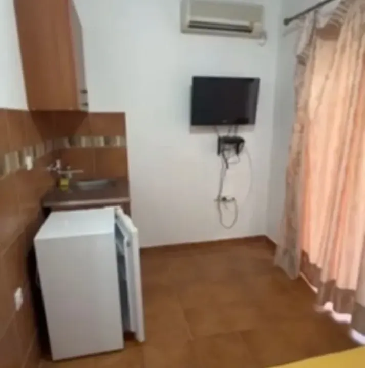 Izdavanje, garsonjera, 25m², Budva, Crna Gora