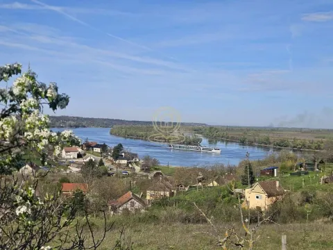 Zemljište in Beočin