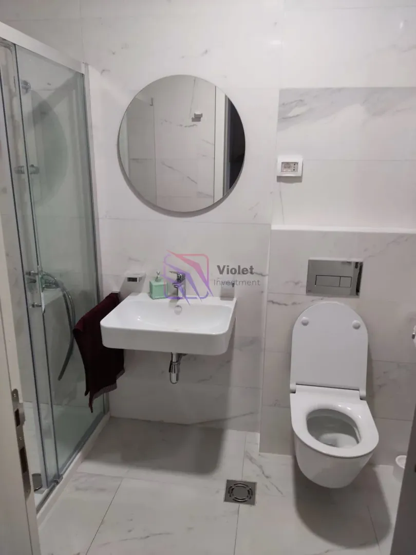 Izdavanje, jednosoban stan, 42m², Central Point, Podgorica