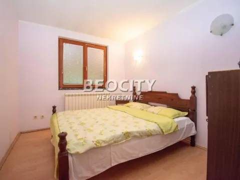 Prodaja, kuća, 400m², Sremčica, Beograd - image 13