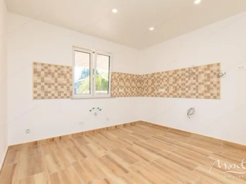 Prodaja, kuća, 134m², Bar, Crna Gora - image 22