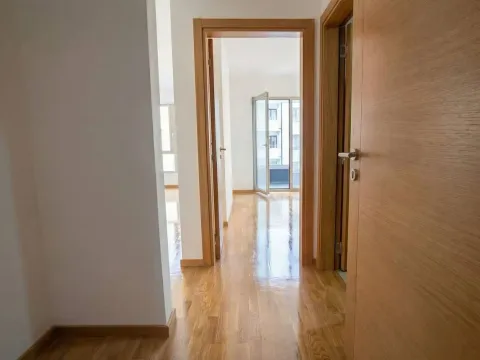 Sale, one bedroom apartment, 44m², Bečići, Budva - image 4