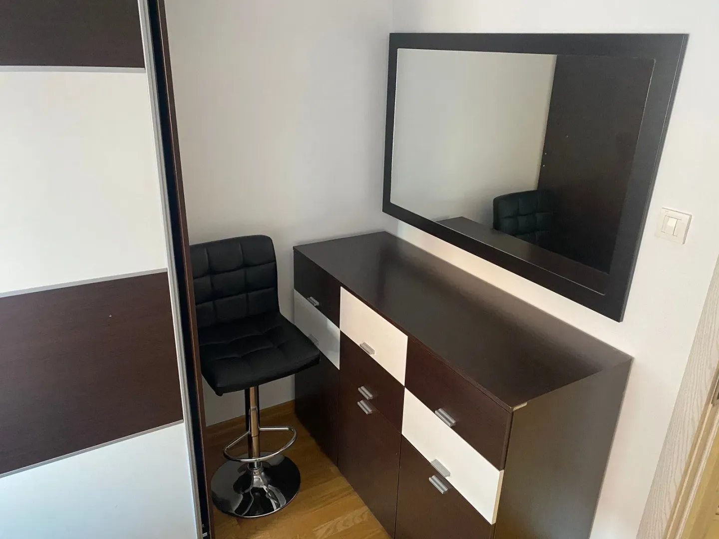 Prodaja, dvosoban stan, 63m², Centar, Nikšić