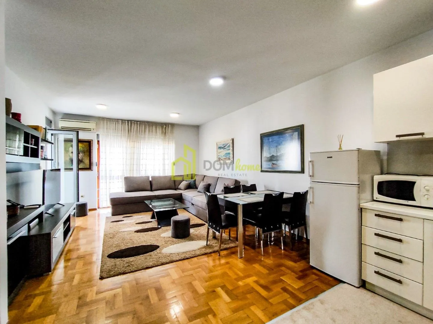 Izdavanje, jednosoban stan, 50m², Tološka šuma, Podgorica