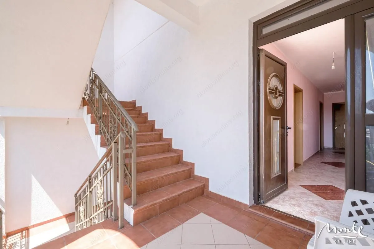 Sale, house, 410m², Sutomore, Bar