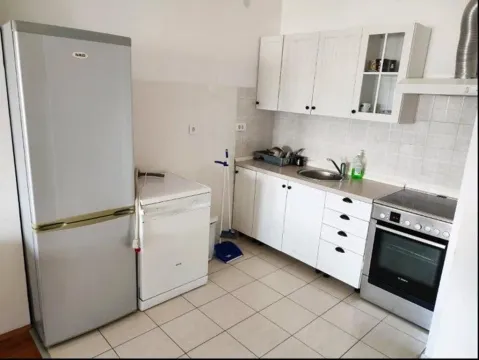 Izdavanje, jednosoban stan, 54m², City Kvart, Podgorica - image 10