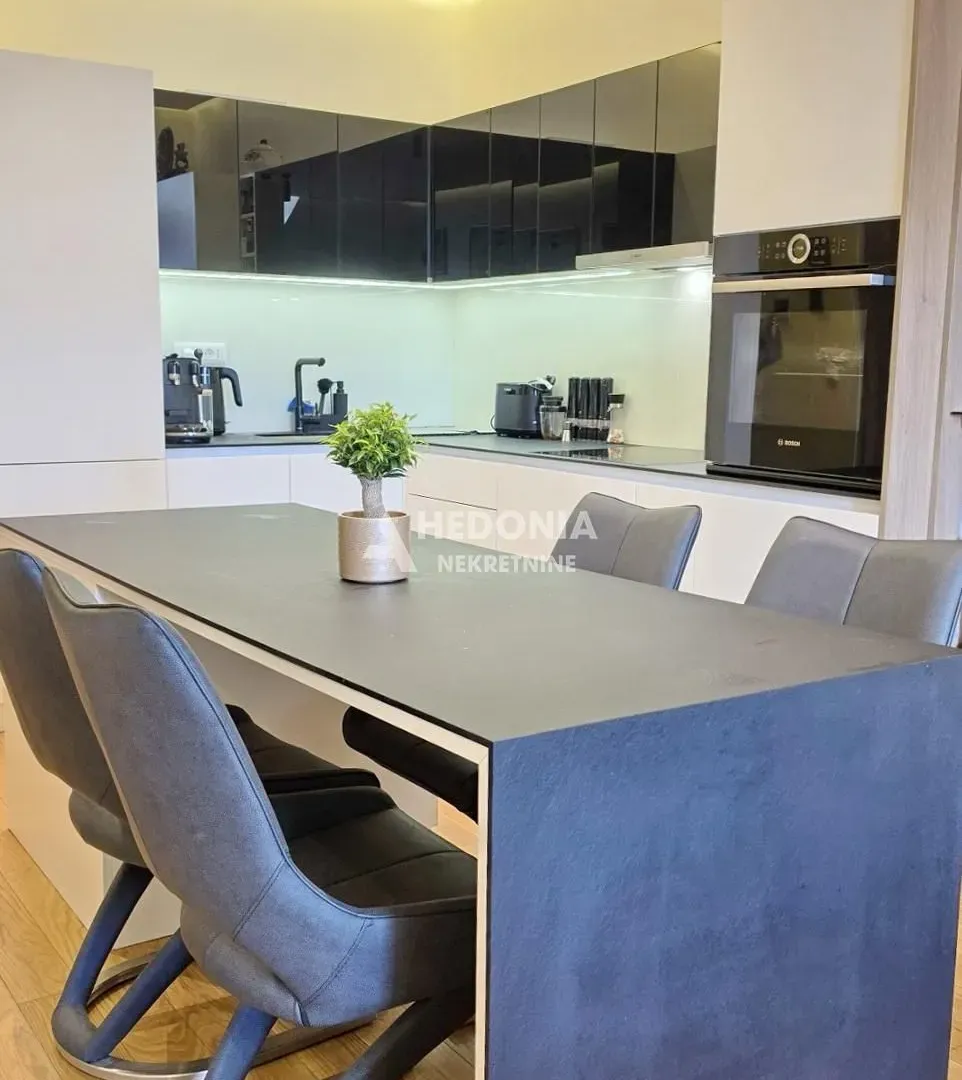Rent, two bedroom apartment, 60m², Vračar Sve Podlokacije, Beograd