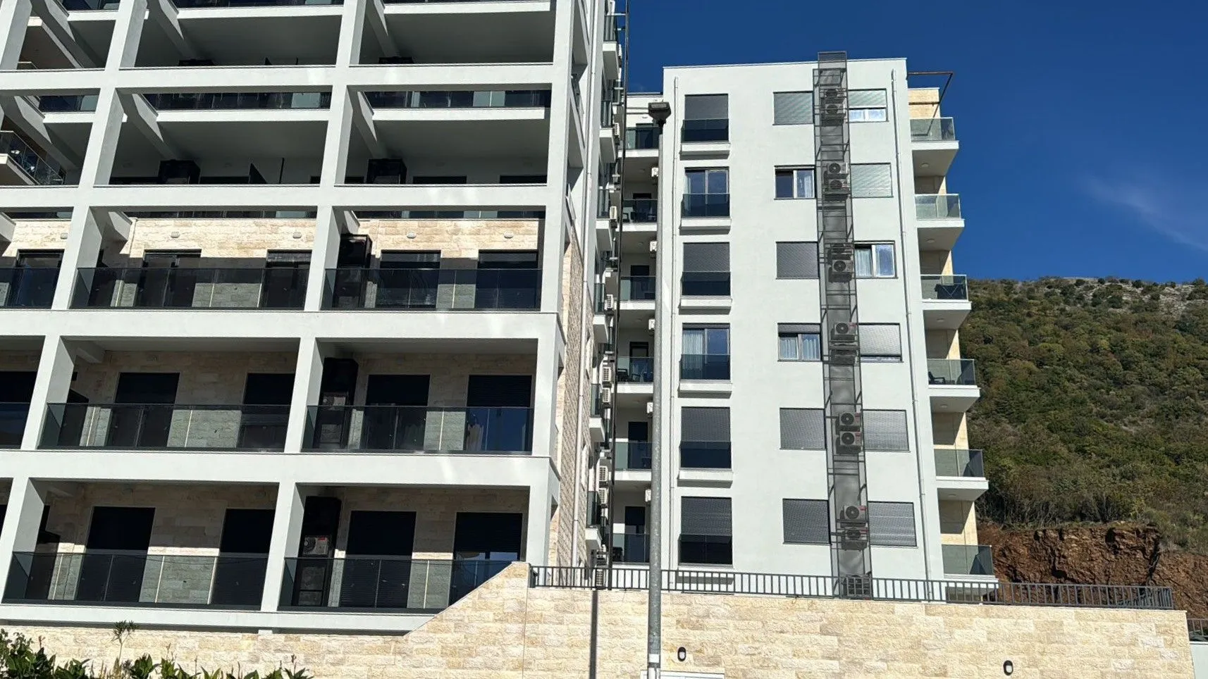 Sale, two bedroom apartment, 61m², Bečići, Budva