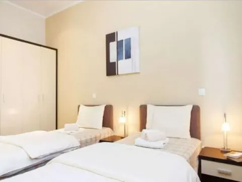 Izdavanje, trosoban stan, 56m², Stari Grad, Beograd - image 16