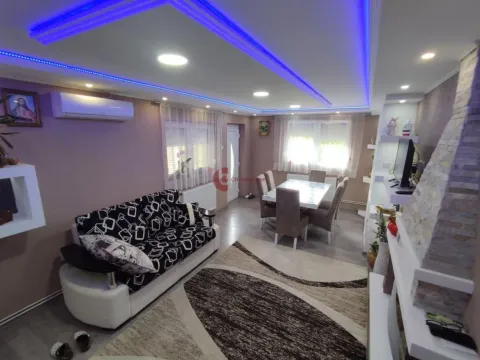 Prodaja, kuća, 313m², Peščara, Subotica - image 48