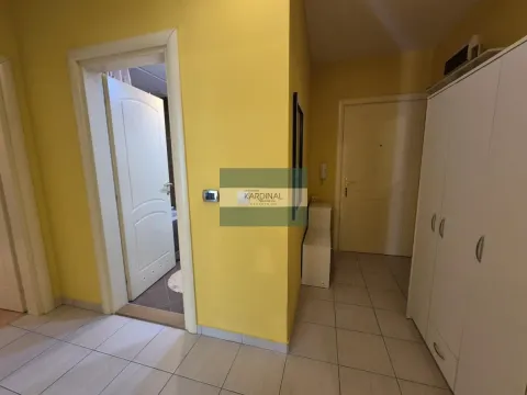 Izdavanje, trosoban stan, 73m², Centar, Jagodina - image 16